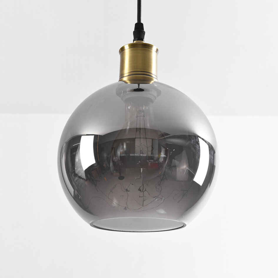 Pendellampa Verona med en lampa - runt rökfärgat glas med spegeleffekt