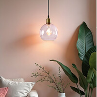 Pendellampa Liya med en lampa i rött glas, variant 1