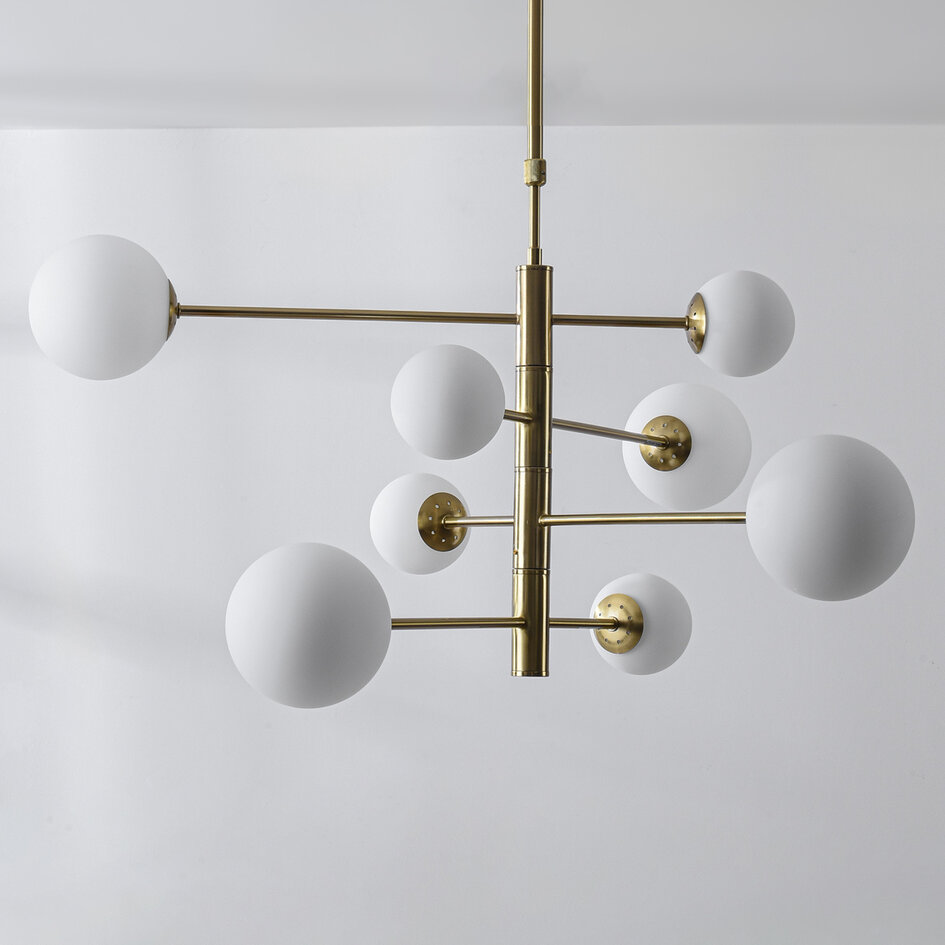 Taklampa Oito med åtta lampor - guld och mjölkvitt glas