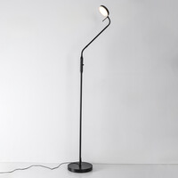 Golvlampa Lumina i svart med integrerade lysdioder