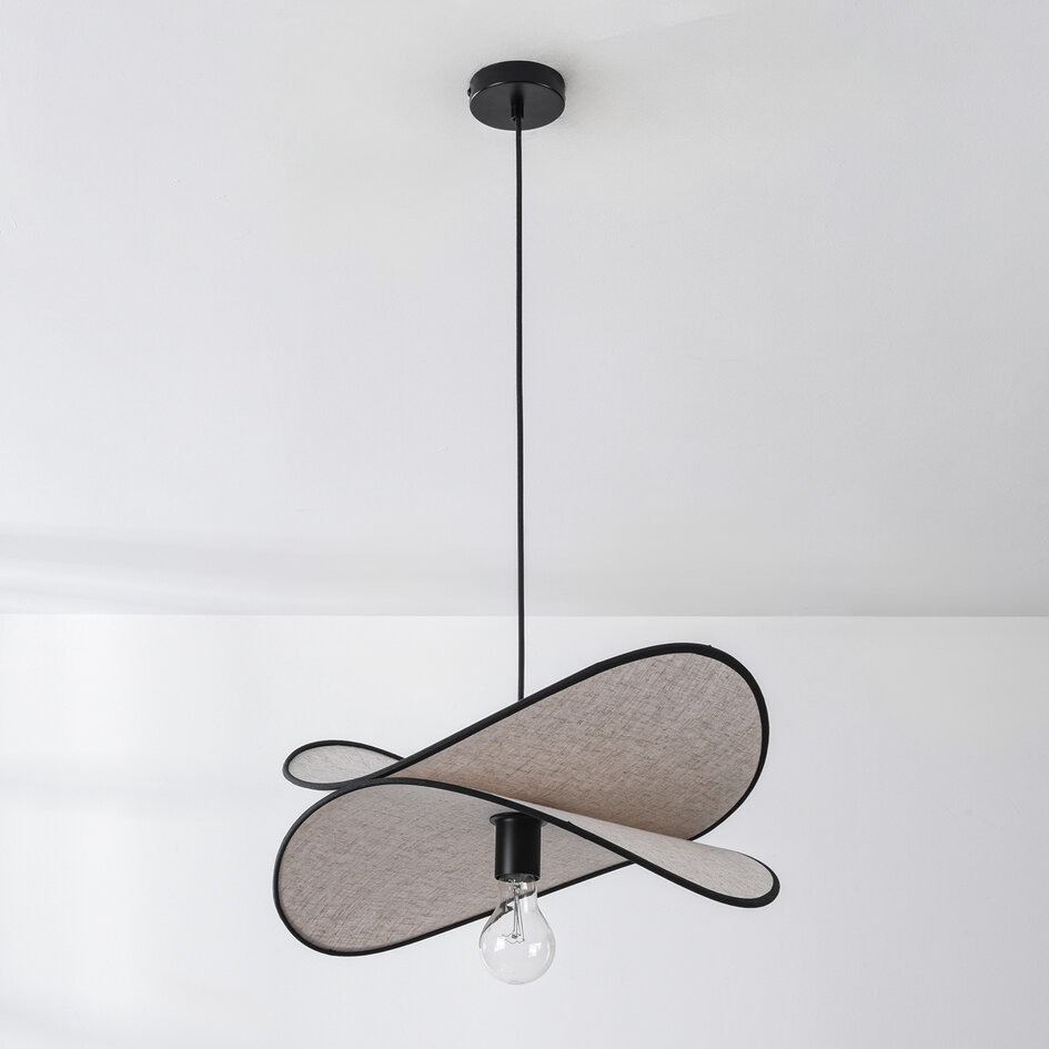 Design taklampa Sapca, beige linne med svarta accenter