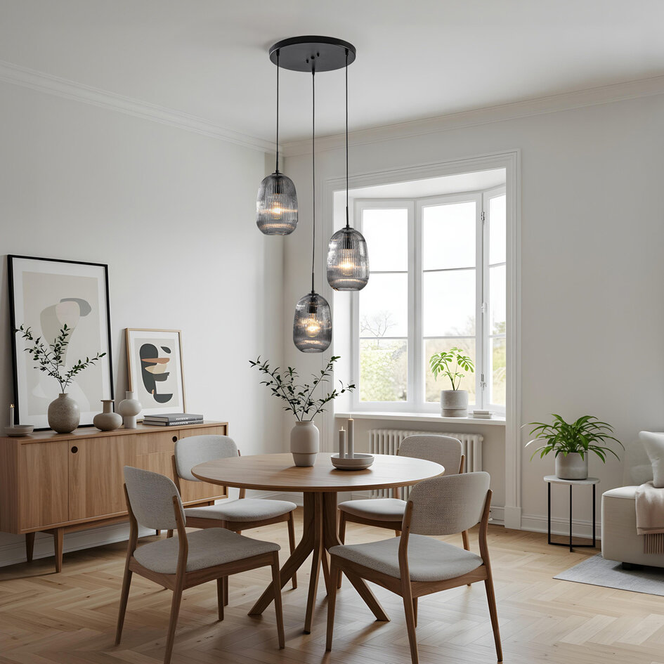 Pendellampa Isara med tre lampor - räfflat rökglas