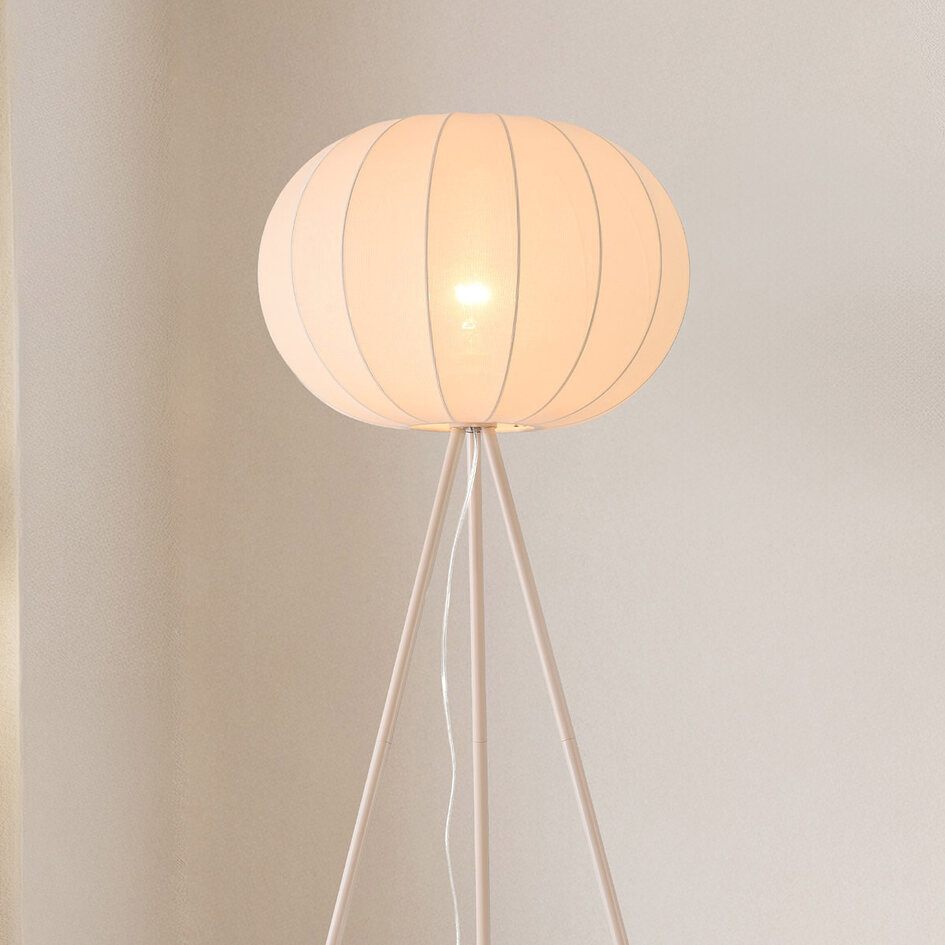 Golvlampa Twine i Japandistil