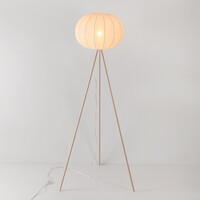 Golvlampa Twine i Japandistil