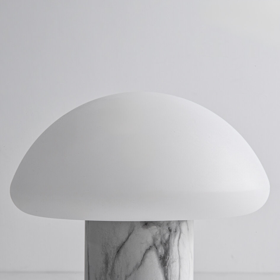 Uppladdningsbar bordslampa Vesta med svampdesign, touchdimmer och integrerad LED