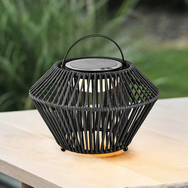 Solcellsdriven bordslampa Wovra med flätat rep - svart med integrerad LED