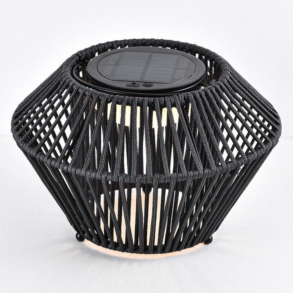Solcellsdriven bordslampa Wovra med flätat rep - svart med integrerad LED
