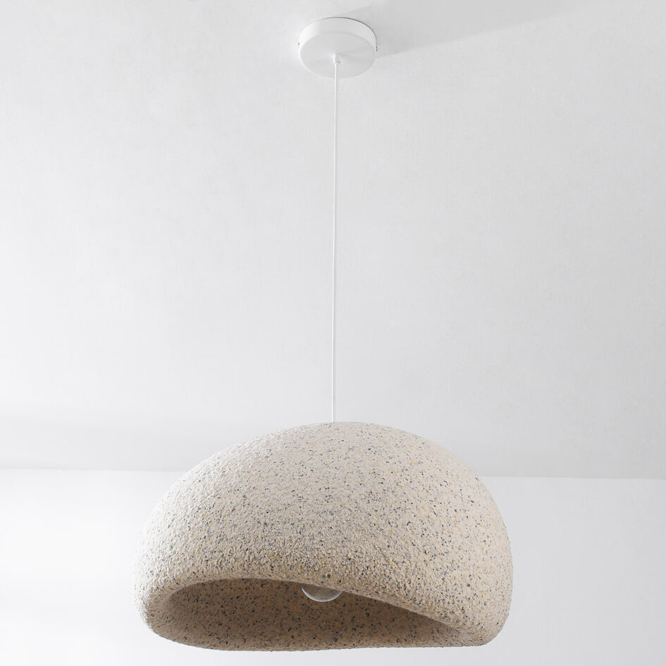 Wabi sabi-pendellampa Urban Stone med terrazzobeige stenmönster - 50 x 34 cm