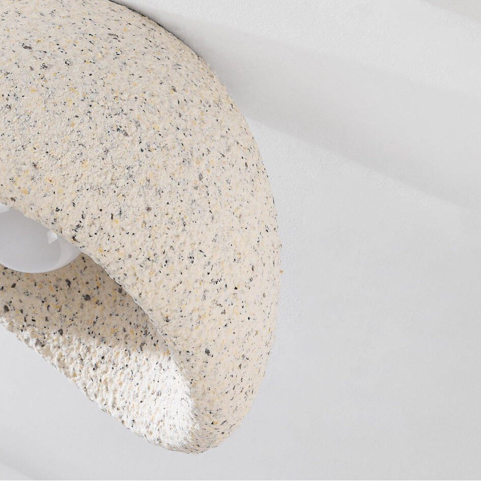 Wabi sabi-taklampa Concrete Aura 40 x 28 i terrazzobeige