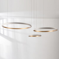 Designad pendellampa Seluna med tre 3-stegs dimbara ringar