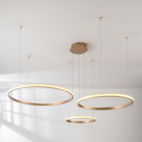 Designad pendellampa Seluna med tre 3-stegs dimbara ringar