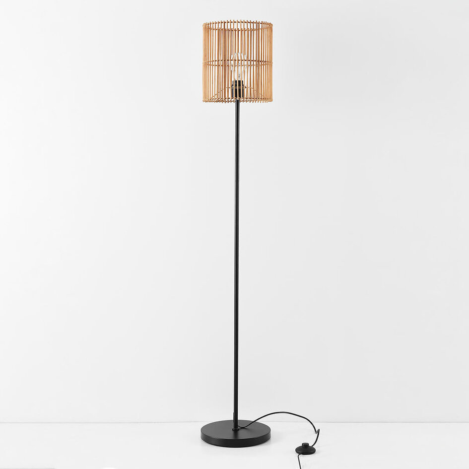 Golvlampa Nord med naturskärm