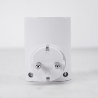 Adapter med skydd mot överspänning