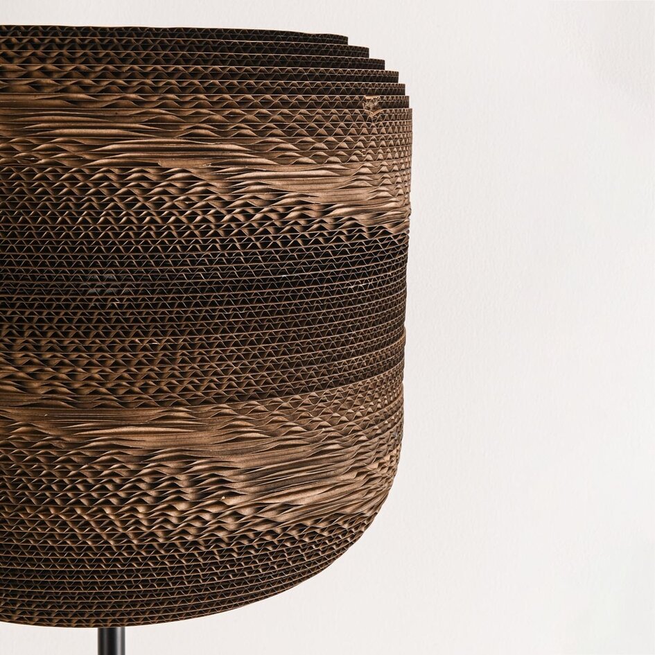 Golvlampa Ella av kartong