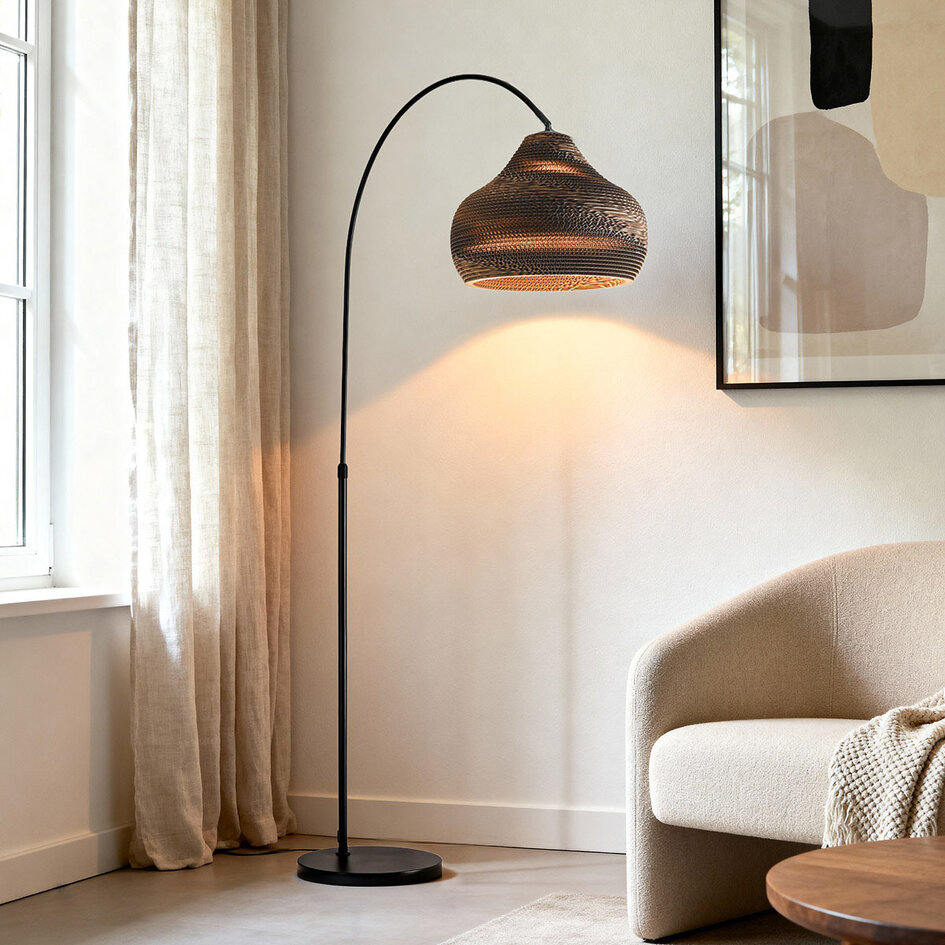 Golvlampa Ilja med vridbar skärm av kartong