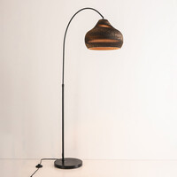 Golvlampa Ilja med vridbar skärm av kartong