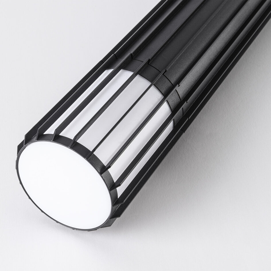 Stående utomhuslampa Renzo med glaskupa - svart