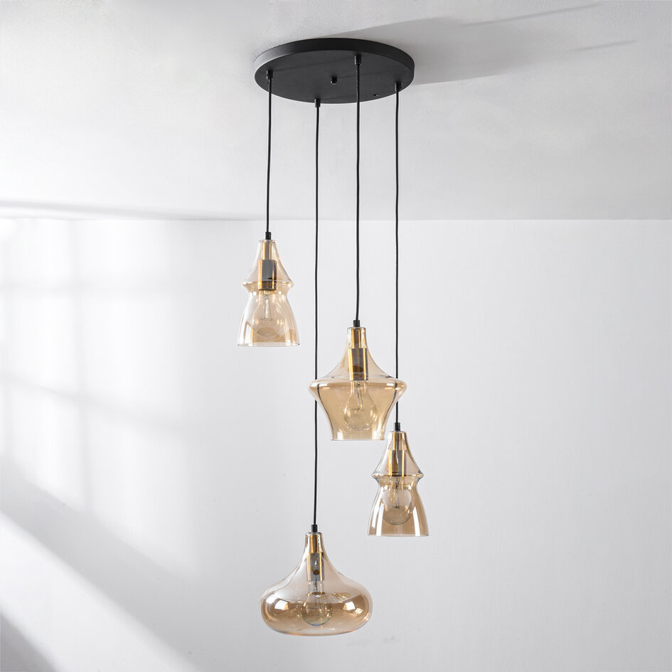Retro designad pendellampa Calypso med fyra skärmar i amberfärgat glas