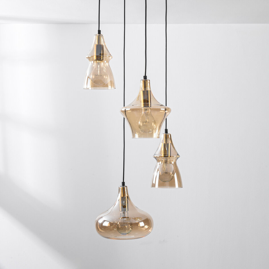 Retro designad pendellampa Calypso med fyra skärmar i amberfärgat glas
