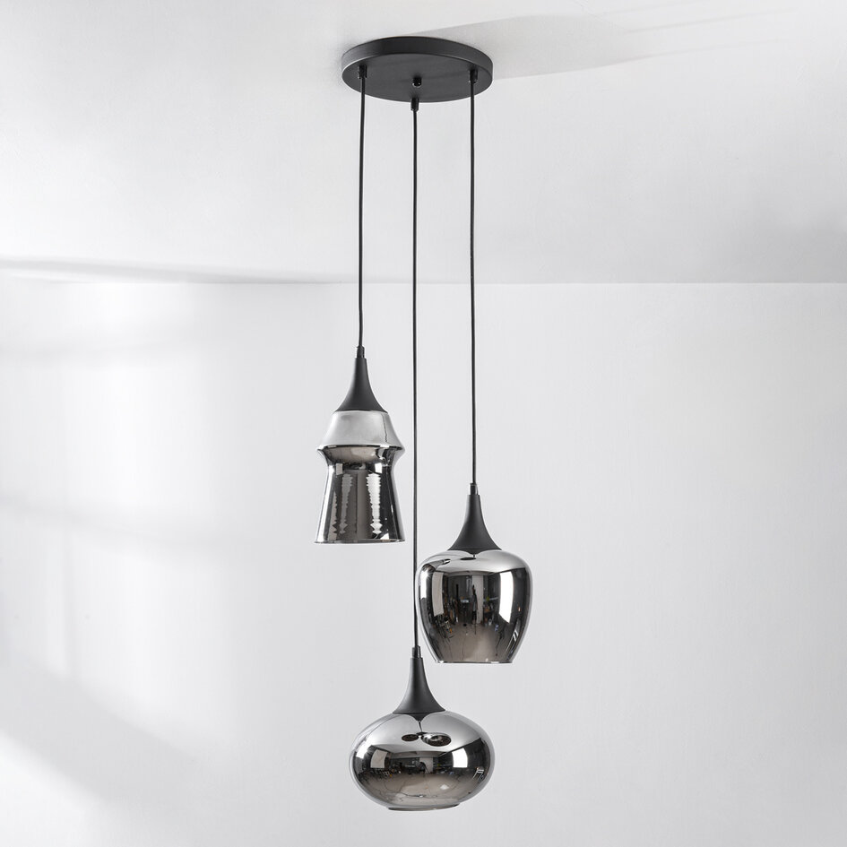 Design taklampa Zian – 3-ljus svart med rökglas i olika former