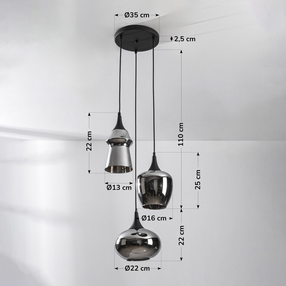 Pendellampa Zian med tre lampor - svart med rökglas och spegeleffekt