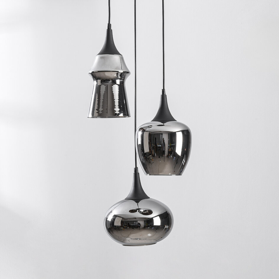 Design taklampa Zian – 3-ljus svart med rökglas i olika former