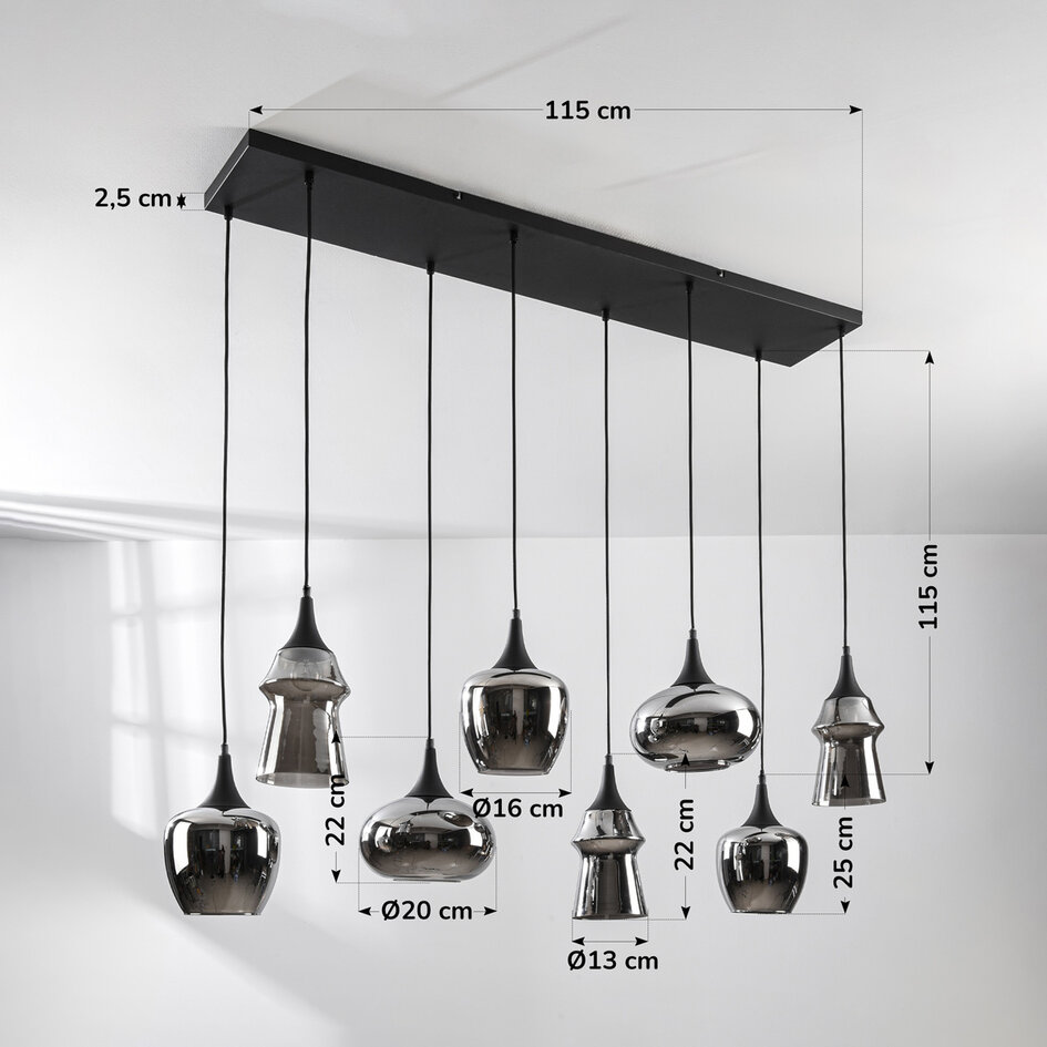 Pendellampa Cael med åtta lampor - svart med rökglas och spegeleffekt