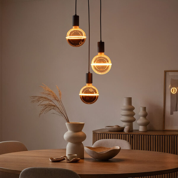 Pendellampa Illumine med tre lampor - svart, set inklusive dimbara E27 LED-lampor