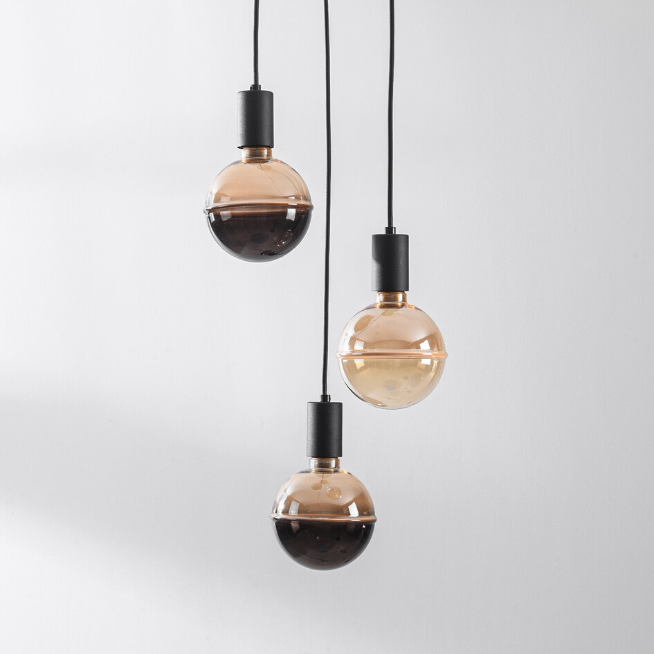 Pendellampa Illumine med tre lampor - svart, set inklusive dimbara E27 LED-lampor