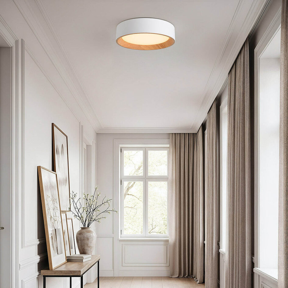 LED-taklampa Larios, 3-stegs dimbar Ø29 cm - vit med träaccent