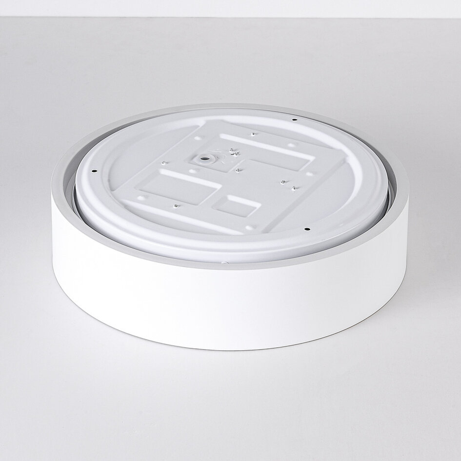 LED-taklampa Larios, 3-stegs dimbar Ø29 cm - vit med träaccent