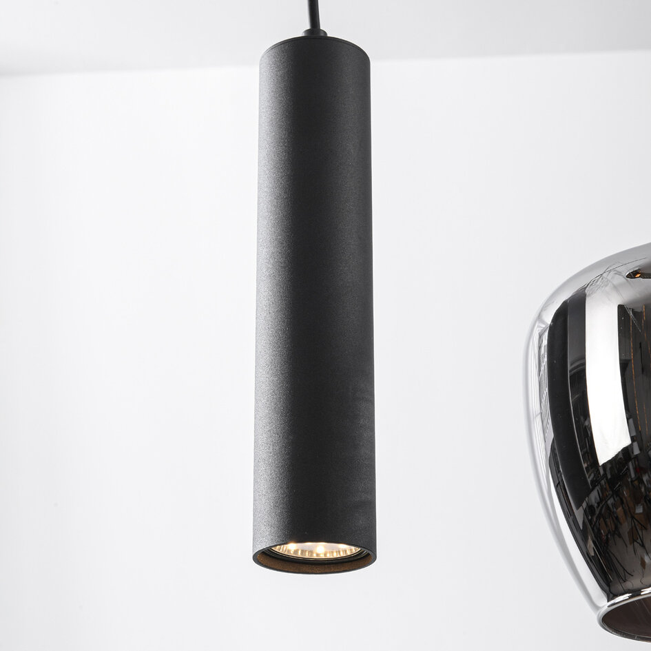 Industriell pendellampa Téo med två GU10-spotlights och tre skärmar i rökglas