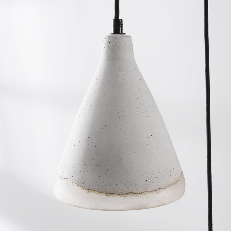 Wabi sabi-pendellampa Riva med tre lampor och cementlook