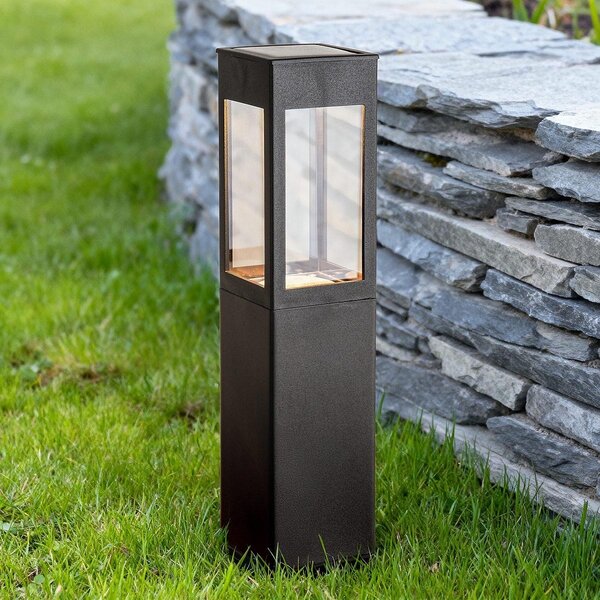 Designad trädgårdsspotlight Suntra - solcellsdriven