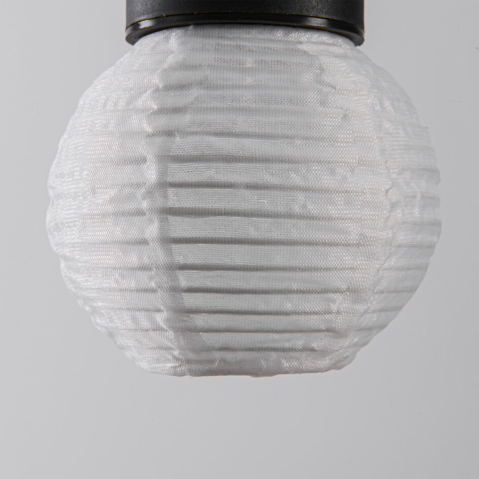 Solcellslykta Soleni – solcellsdriven hängande lampa av vitt nylon