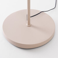 Båglampa Tatsu med veckad tygskärm - beige