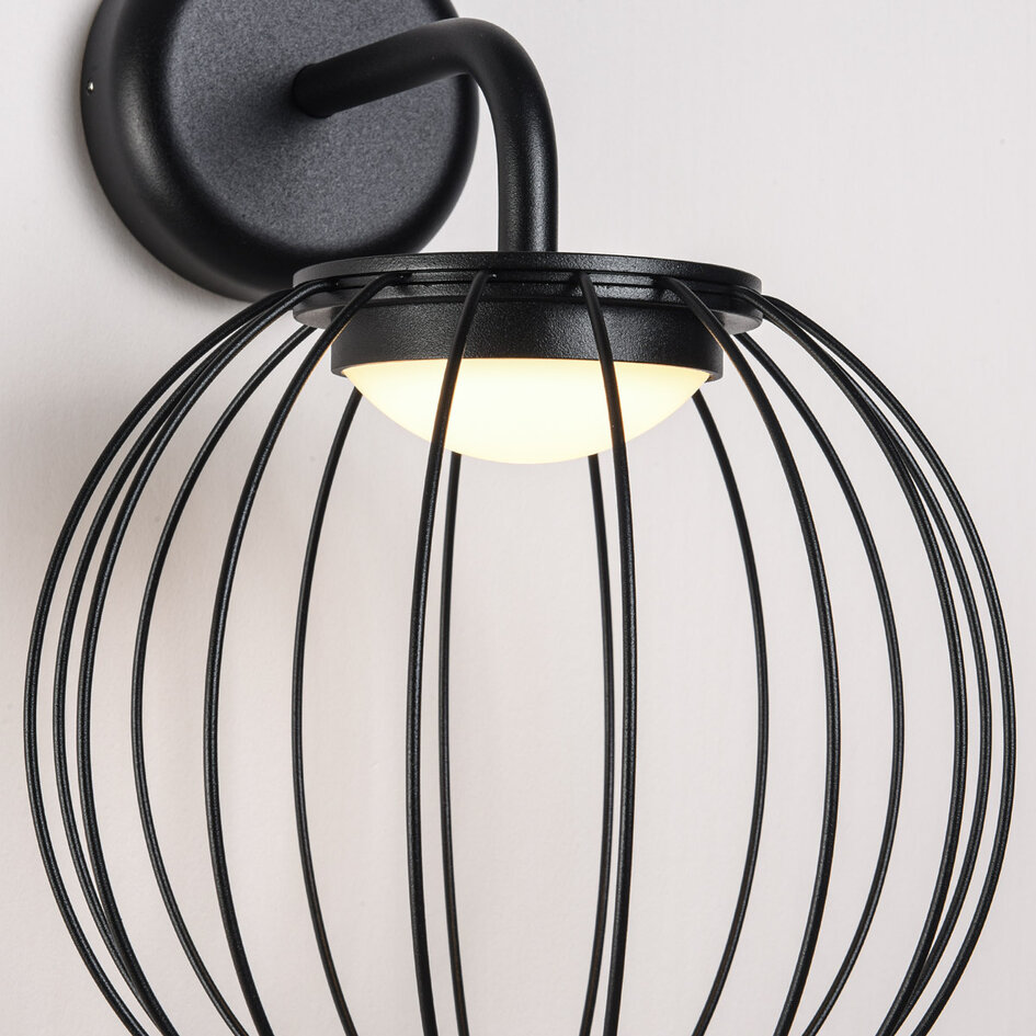 Designad utomhusvägglampa Eclipsa - svart med integrerad LED