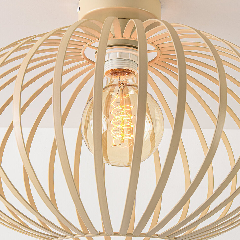 Taklampa Grata i beige med öppen metallram