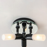 Taklampa Trion med 3 vridbara spotlights i svart med diffusorer i matt glas