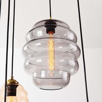 Designad pendellampa Zavari med 9 glaskulor i amber, rökfärgat och blått