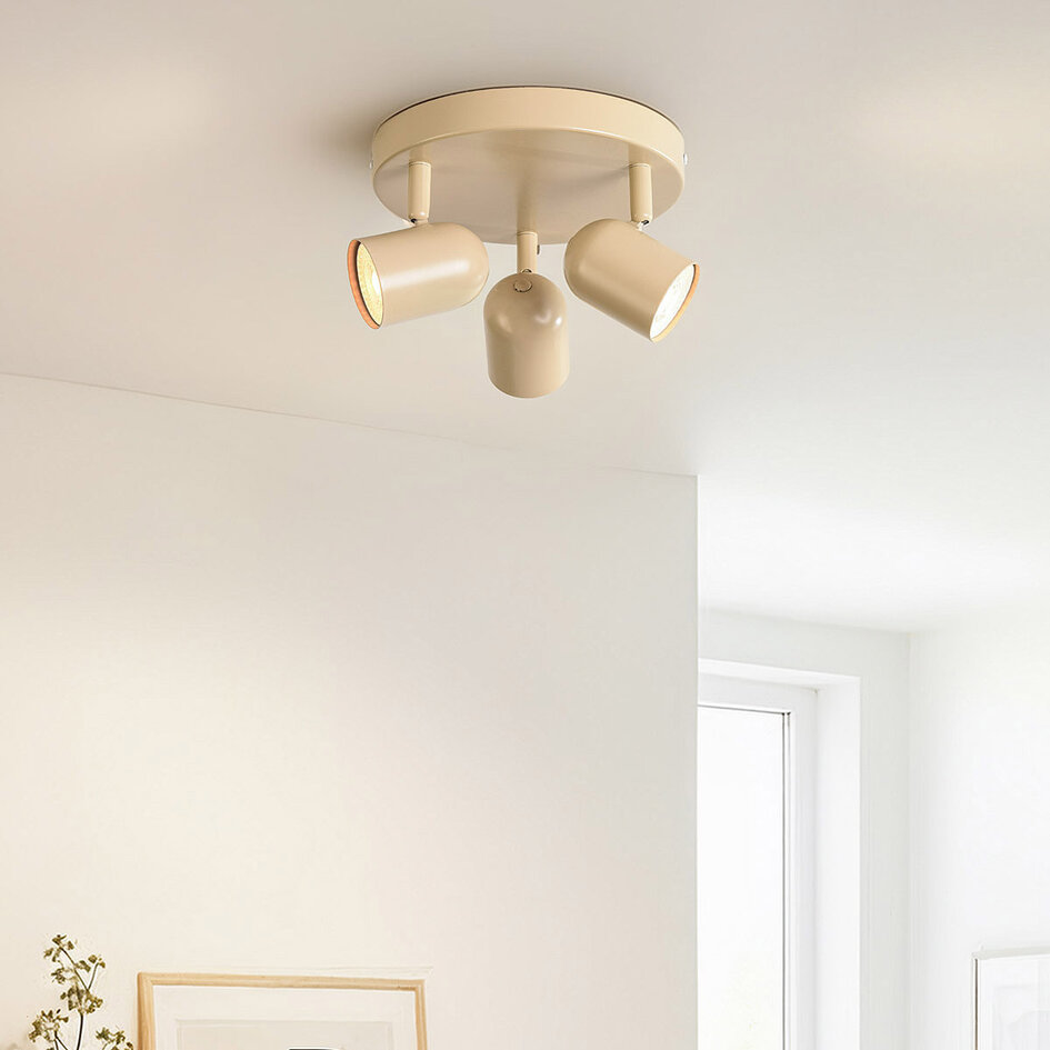 Taklampa Caro med tre lampor i beige med justerbara spotlights