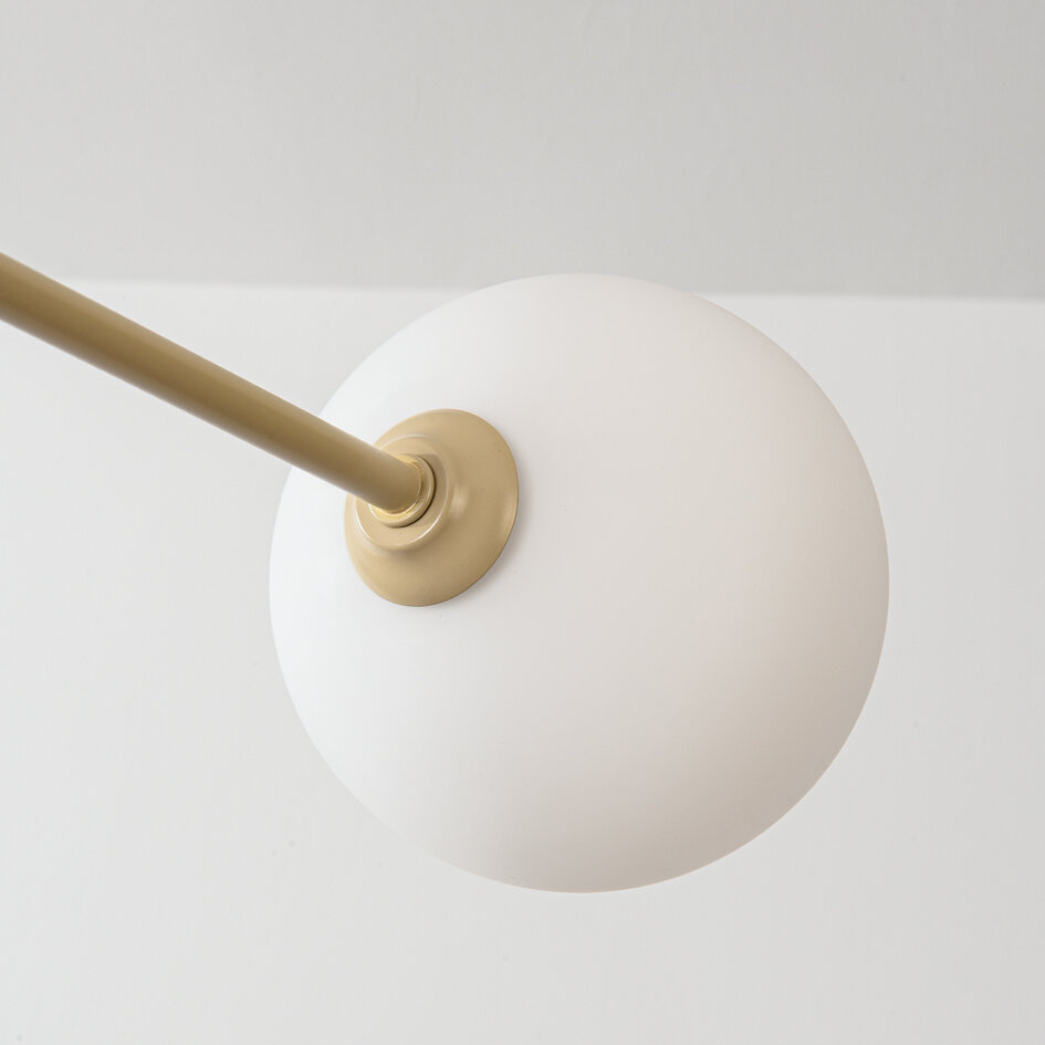 Taklampa Sest med sex lampor - beige med mjölkvitt glas
