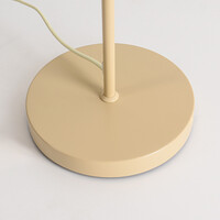 Golvlampa Jesse med tre lampor och mjölkvitt glas - beige