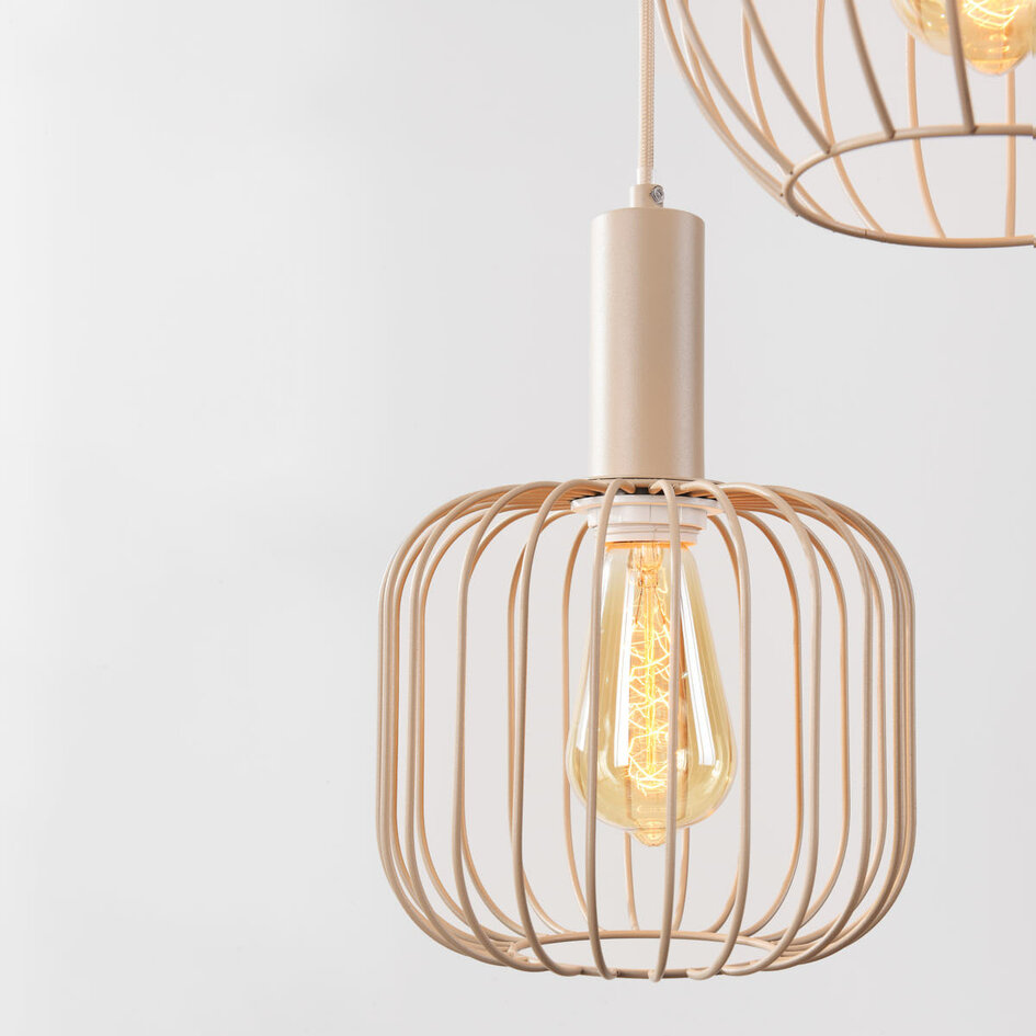 Pendellampa Nudea med tre lampor - beige metallskärmar