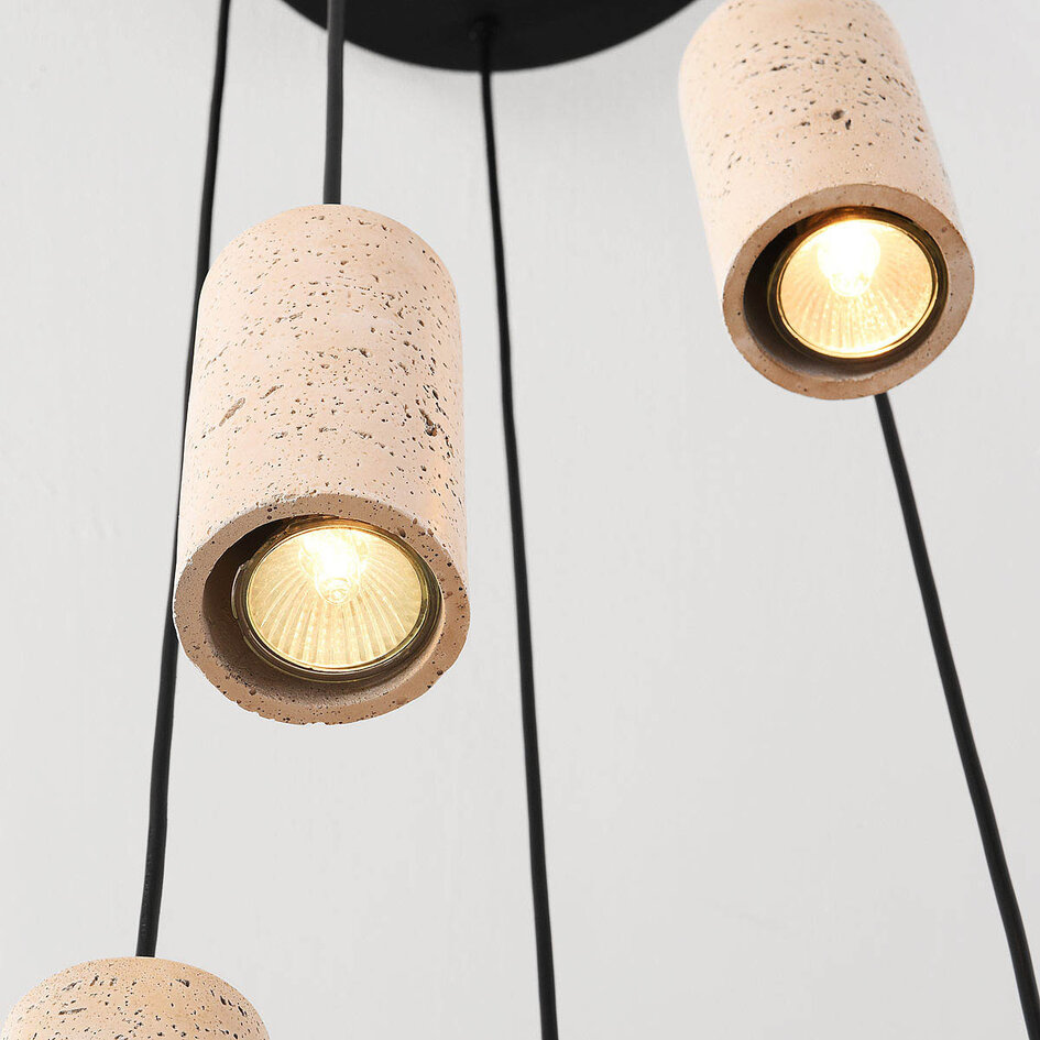 Pendellampa Velin med fem spotlights i varm travertinstil