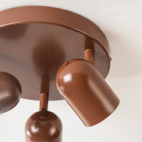 Taklampa Caro med tre lampor i brunt med justerbara spotlights