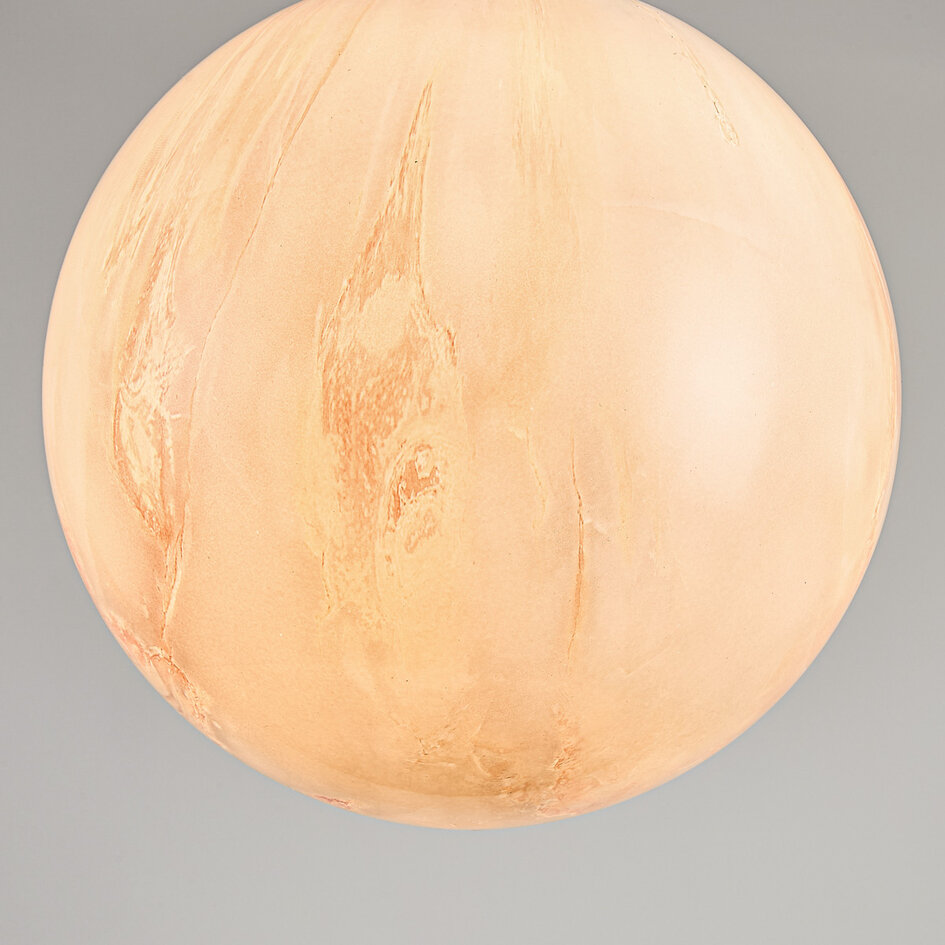 Pendellampa Tessra med en lampa - glas i marmorutseende och gyllene mässing