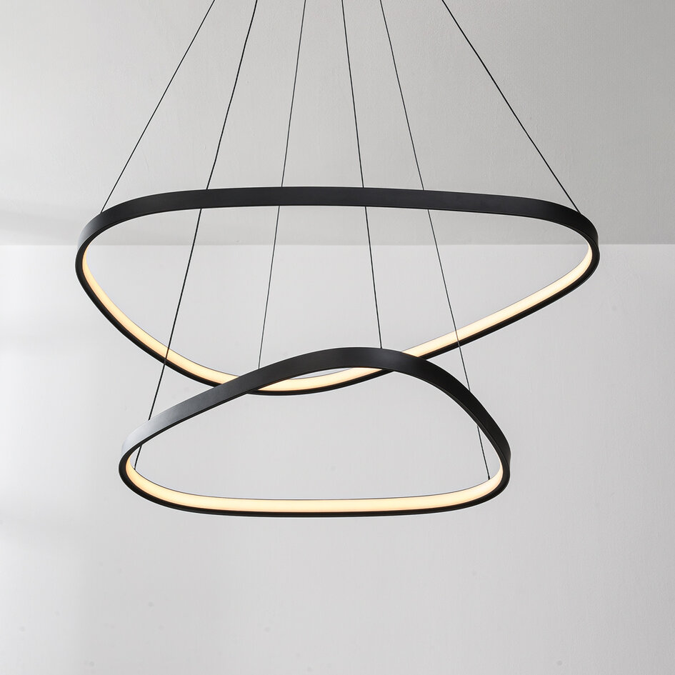 3-stegs dimbar design taklampa Nivara med dubbla LED-ringar i svart