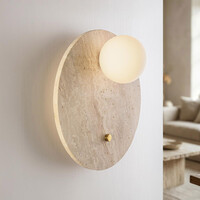 Vägglampa Artoa med en lampa - travertin (natursten) med glaskula