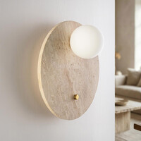 Vägglampa Artoa med en lampa - travertin (natursten) med glaskula